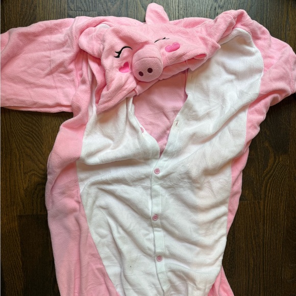 Box of Costumes - Picture 10 of 14